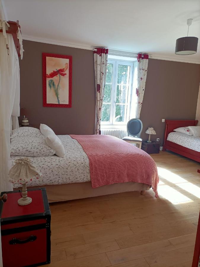 Bed and Breakfast Le Manoir "Aux Douves" Bazoges-en-Paillers Exterior foto