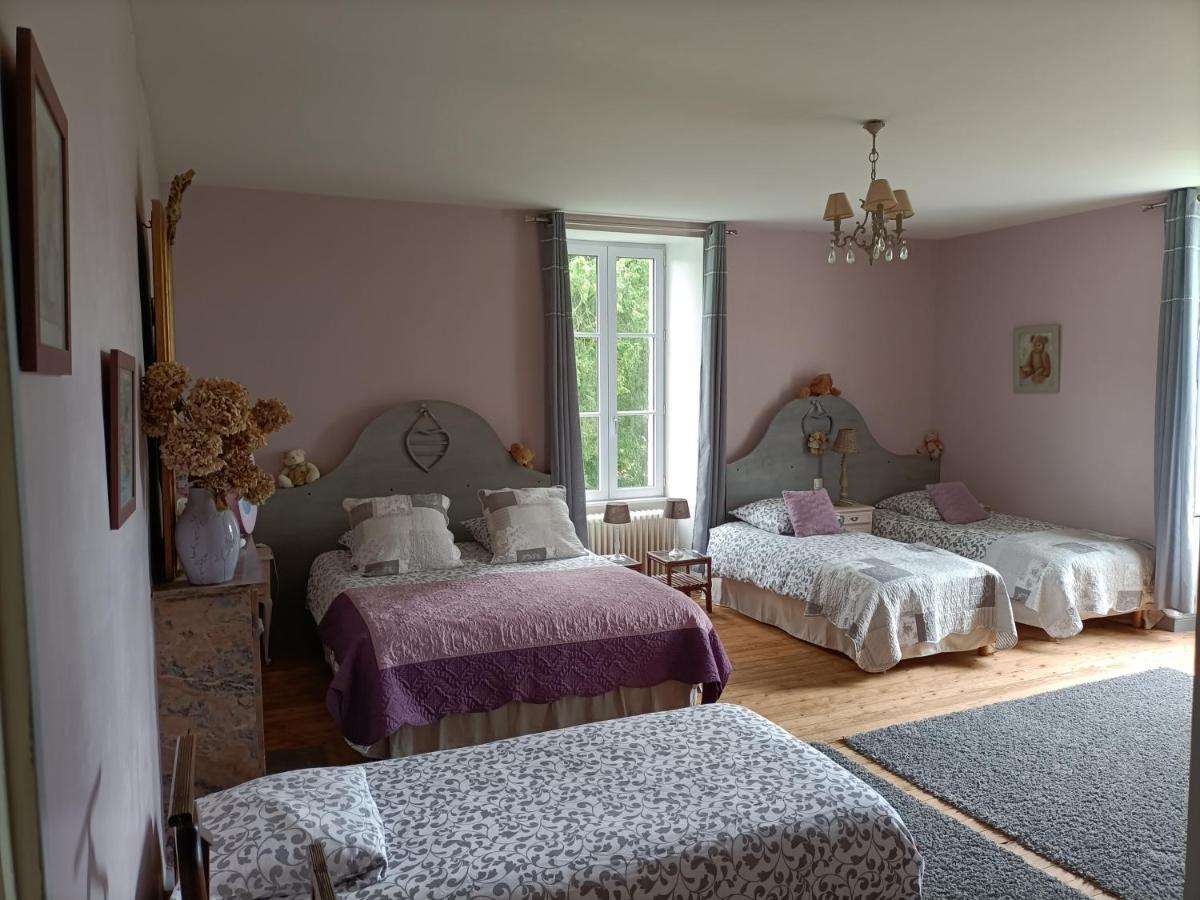 Bed and Breakfast Le Manoir "Aux Douves" Bazoges-en-Paillers Exterior foto