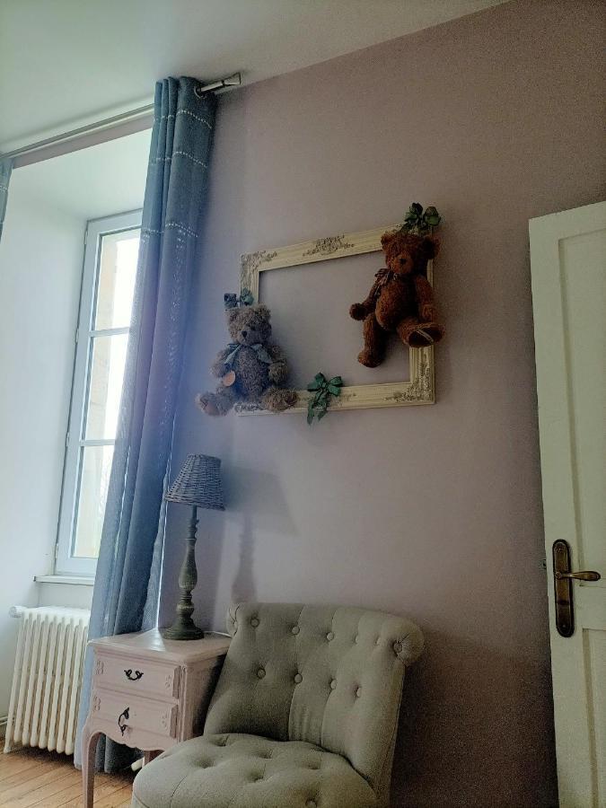 Bed and Breakfast Le Manoir "Aux Douves" Bazoges-en-Paillers Exterior foto