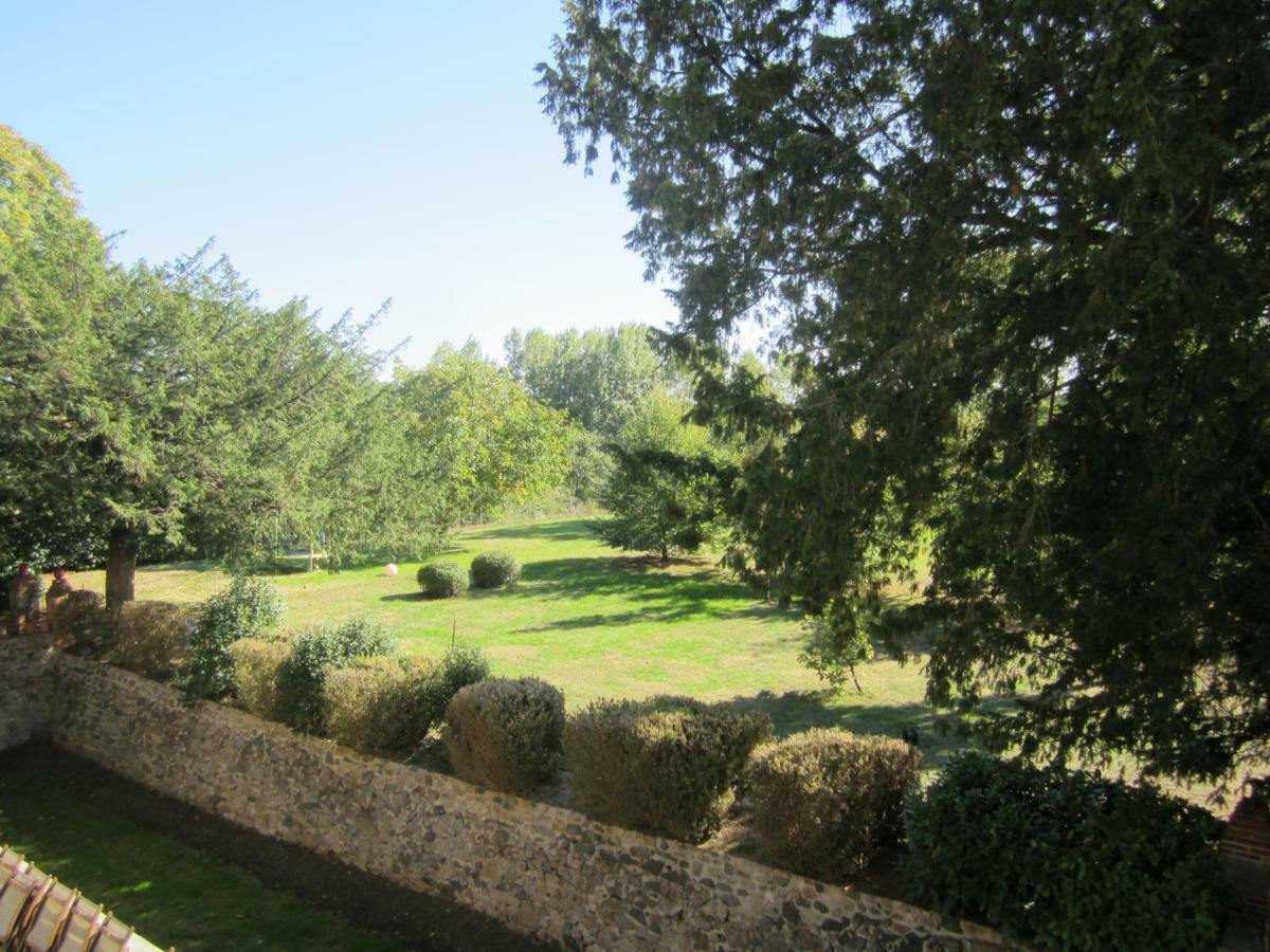 Bed and Breakfast Le Manoir "Aux Douves" Bazoges-en-Paillers Exterior foto